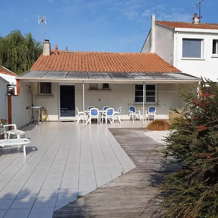 Maison Ile De Noirmoutier Pour 6 Pers, Proche Et Jardin Clos - Fr-1-823-42 Barbatre